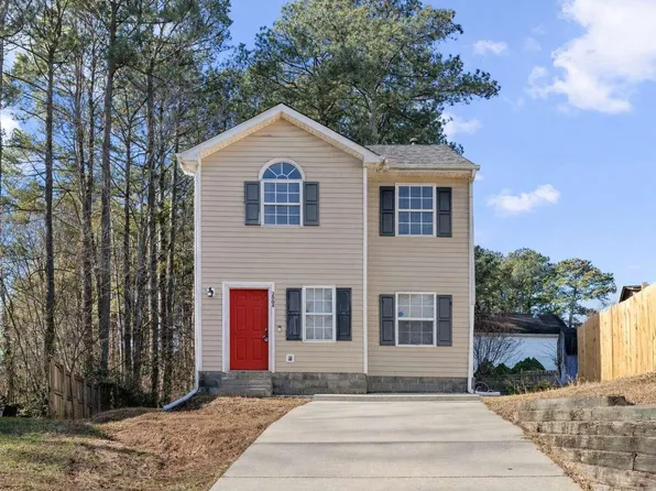 2804 Enka Dr, Raleigh, NC 27610