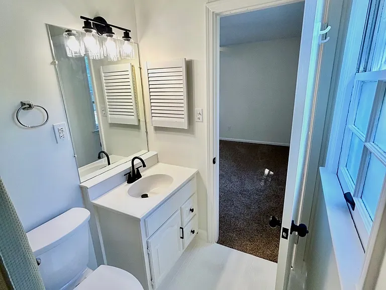 925 Fenley Ave — Photo 24