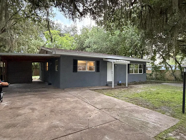 2309 Anna Dr — Photo 4