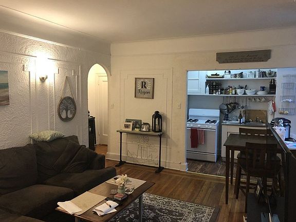4th image of 2830 34th St APT 4A