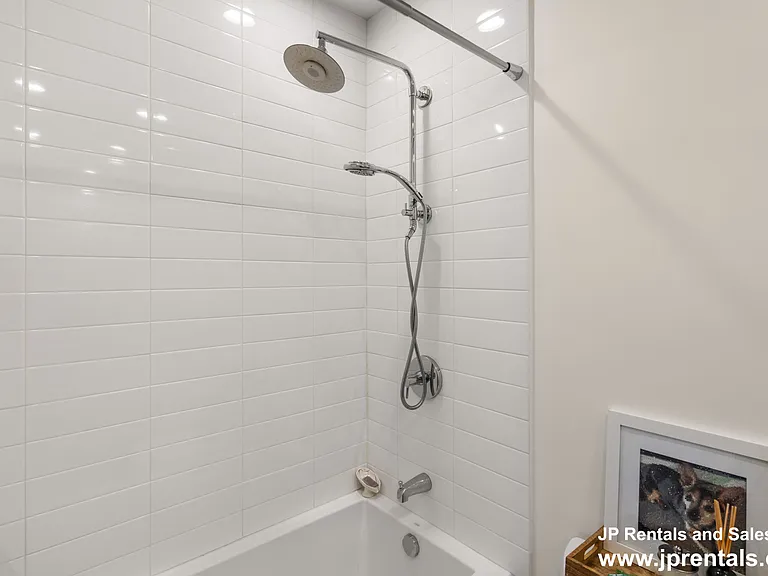 136 Sydney St #5 — Photo 17