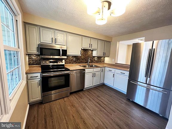 4th image of 19119 Partridge Wood Dr