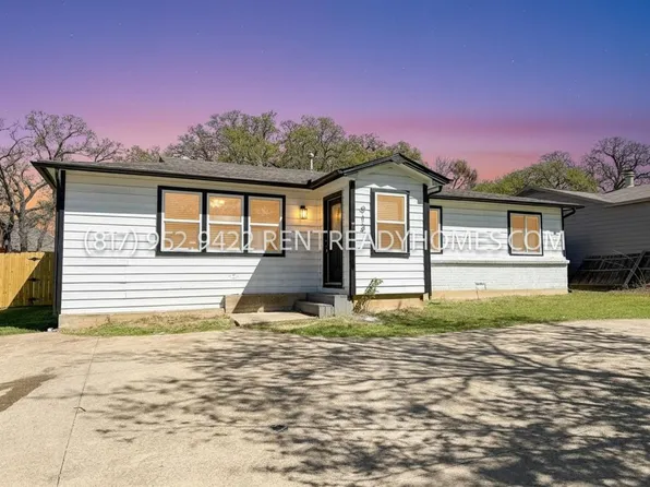 913 Harrison Dr, Kennedale, TX 76060