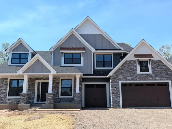 1884 Royal Blvd N, Lake Elmo, MN 55042