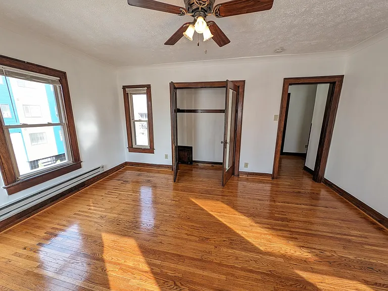 1141 E Market St #11 — Photo 8