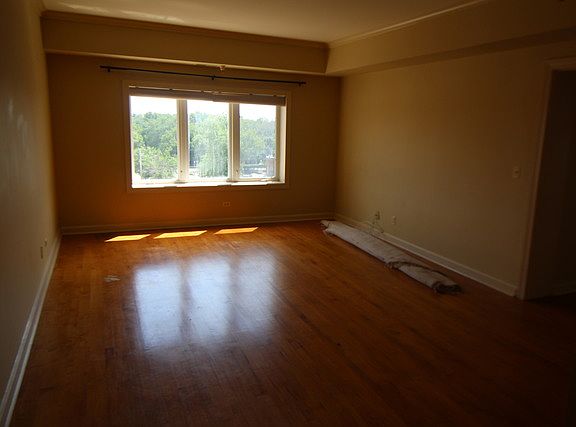 2nd image of 3303 Grove Ave Unit 611