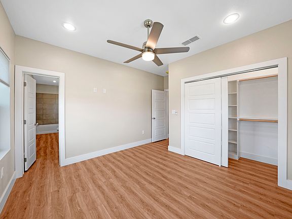 5th image of 577 Richlands Way #201