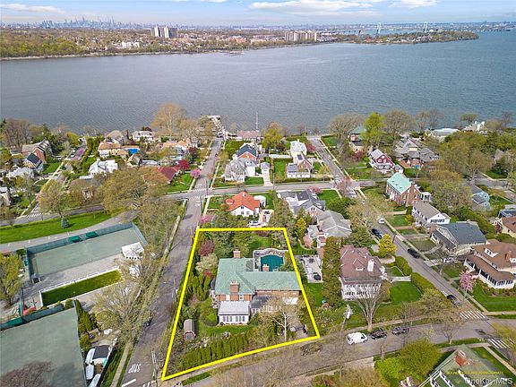 5th image of 127 Beverly Road