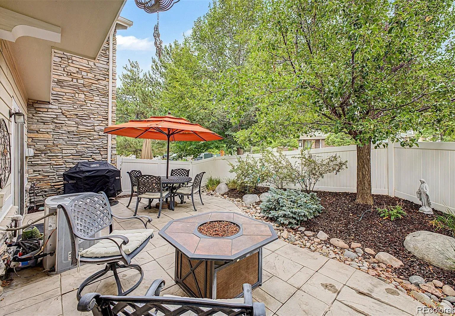 2 bed, 2.5 bath, 1813 sqft, $3,125 — Photo 3