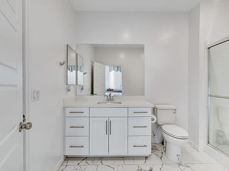 293 Mount Langley St #B — Photo 13