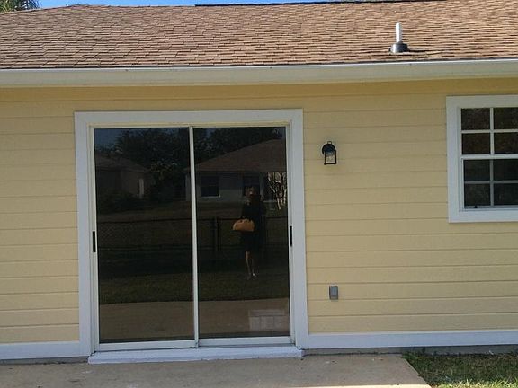 5th image of 1421 California Dr