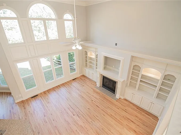4012 Erin Dr — Photo 12
