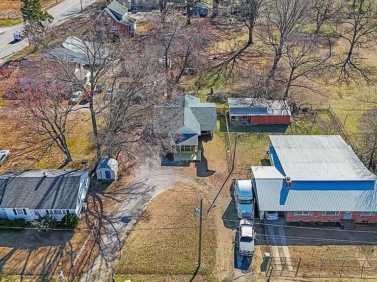 248 Orville St — Photo 28
