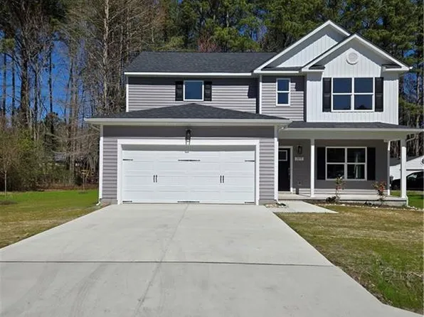1075 Scenic Blvd, Chesapeake, VA 23322