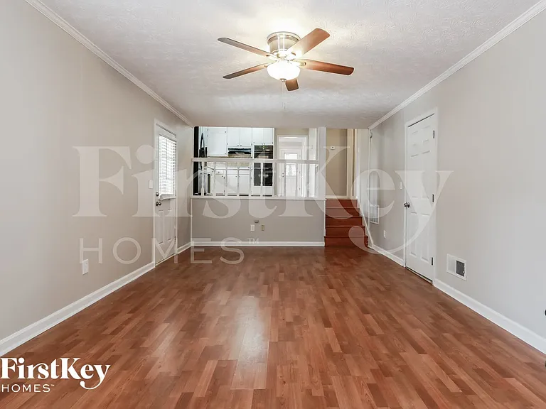 1459 Ridgeland Ct — Photo 3