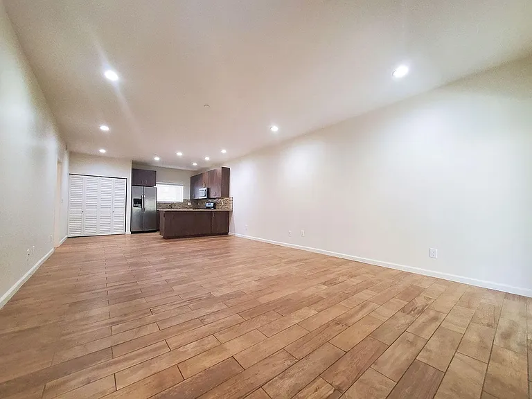 12550 Laurel St — Photo 1
