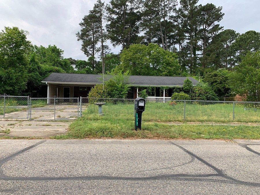 1st image of 908 Montclair Rd
