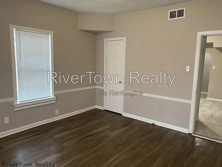 3219 Nathan Ave — Photo 4