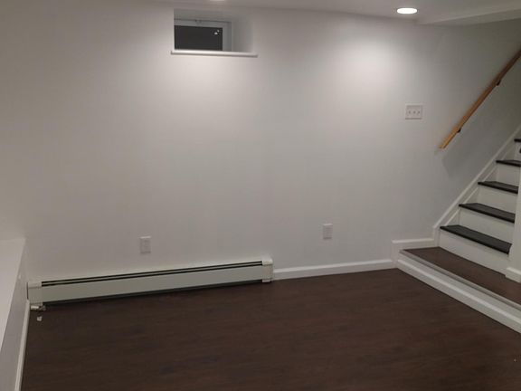 5th image of 290 Richard Ave #292