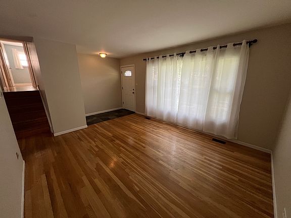 4th image of 5717 Dover Rd