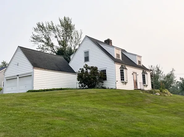 2828 Hastings Rd, Erie, PA 16506