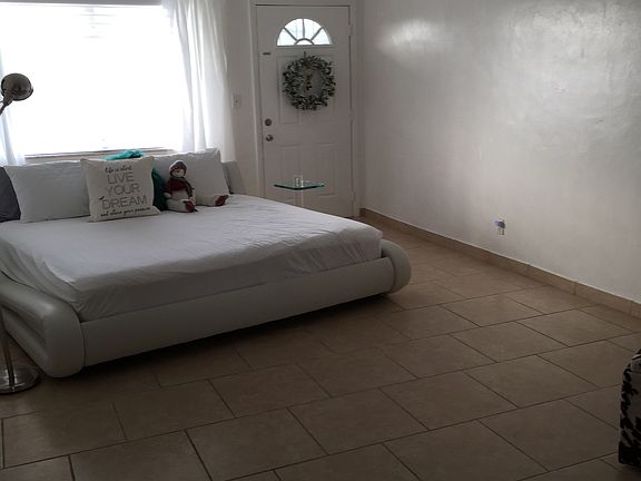 5th image of 55 NW 204th St APT 21