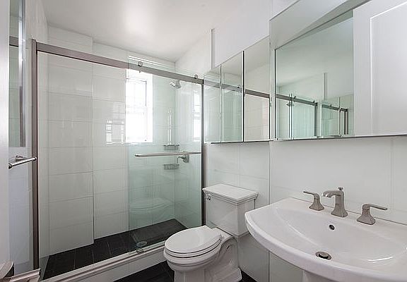 5th image of 162 W 13th St APT 34