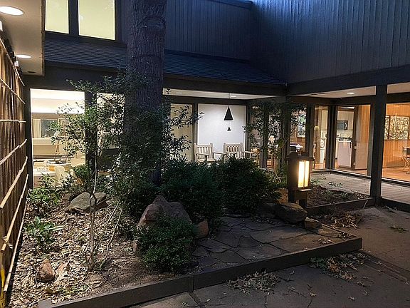 4th image of 9904 Lakeshore Dr