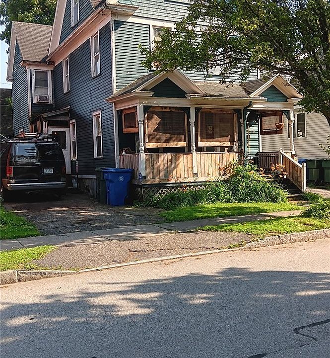 2nd image of 419 Caroline St
