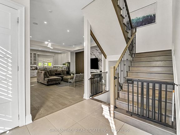 5th image of 1 Brookside Dr E