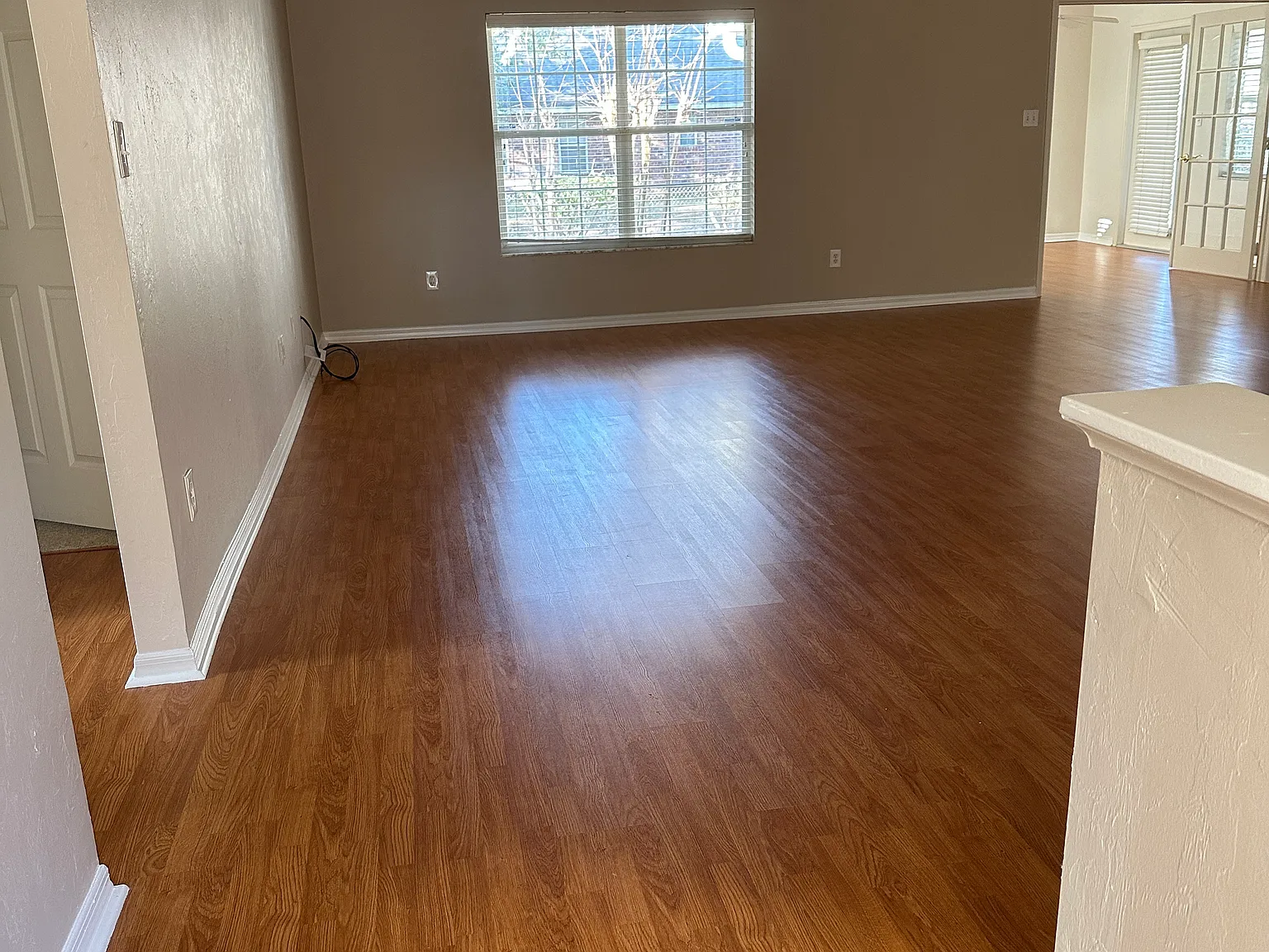 3 bed, 1717 sqft, $2,100 — Photo 4