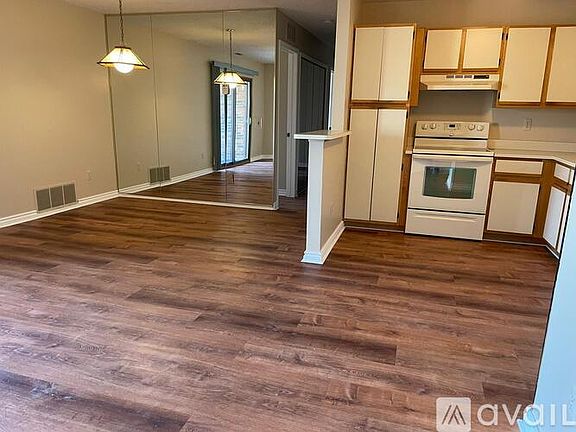 2nd image of 15153 Seagull Dr #5