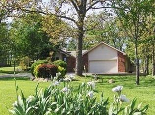 1621 Dilar Dr, Grove, OK 74344