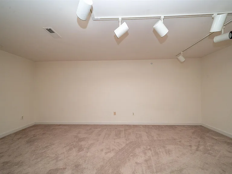 37412 Legends Trail Dr — Photo 46