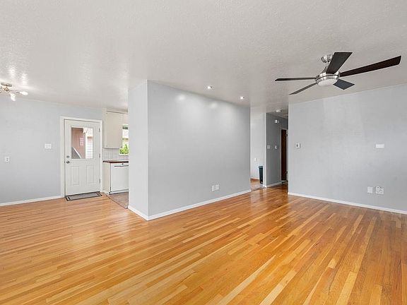 4th image of 170 Mesa Ave