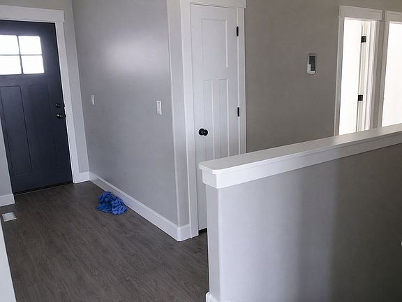 5th image of 3925 Apollo Dr