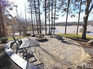 703 Pelican Point Rd., Semora, NC 27343