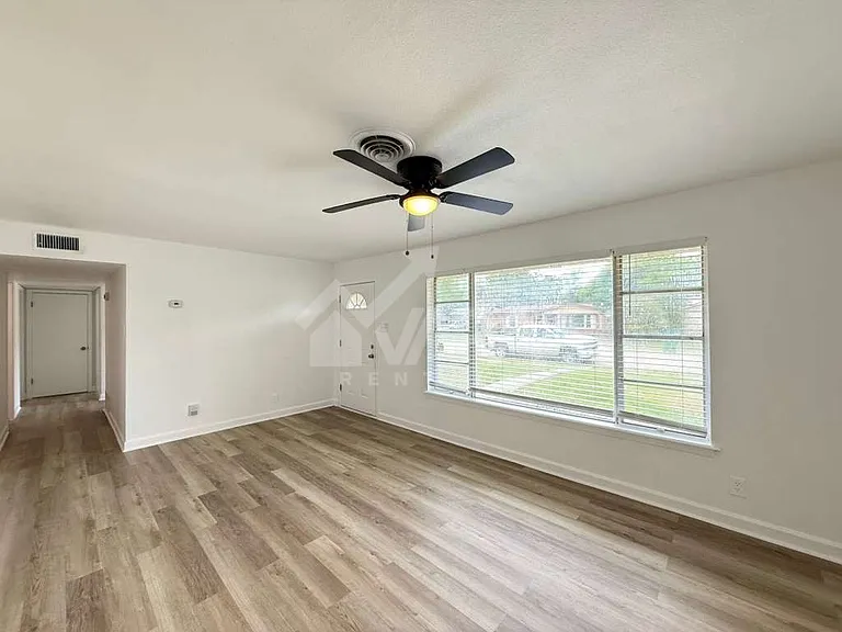 4511 Diamondhead Dr — Photo 7