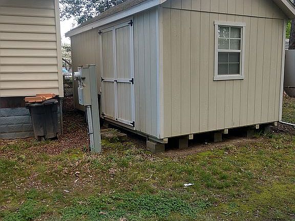 5th image of 10424 Colonial Estates Cir