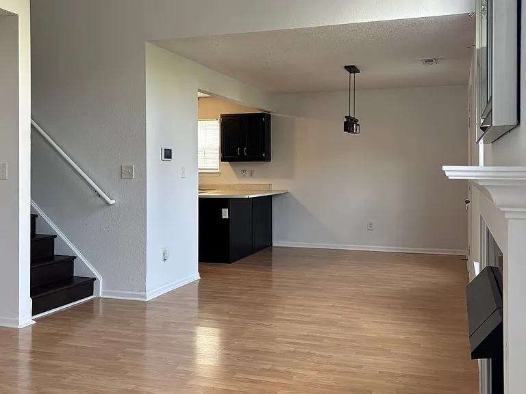7248 Kimble Dr — Photo 8