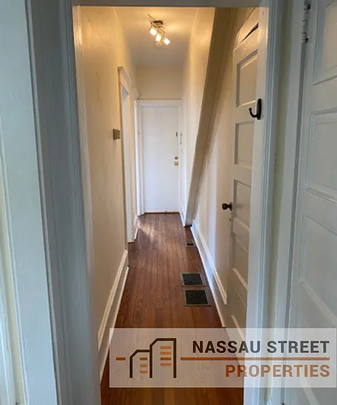 23 Pine St #A — Photo 5