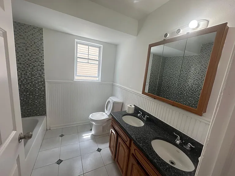 20 Wainwright St #2 — Photo 39