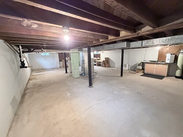 143 E Lincoln Ave — Photo 23