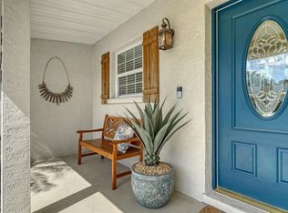 1633 Ridgewood Ln, Sarasota, FL 34231