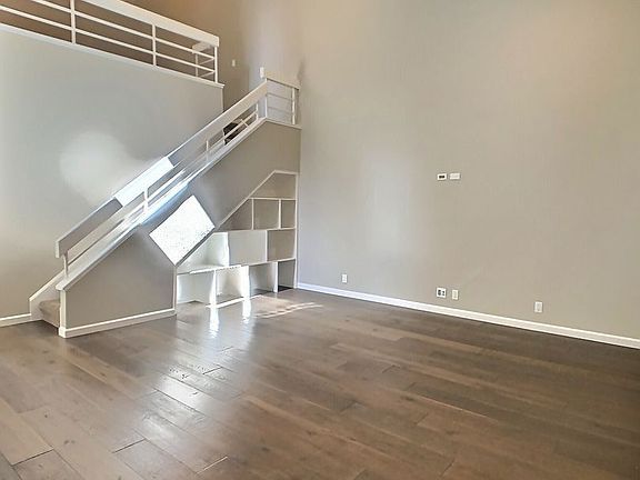 5th image of 1649 Elderberry Way