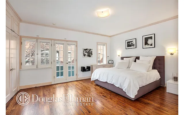 Sold by Douglas Elliman | media 14