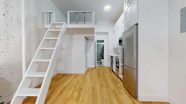 Rented by Bond New York | media 14