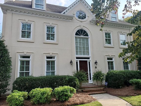 2nd image of 2101 Waltham Ln