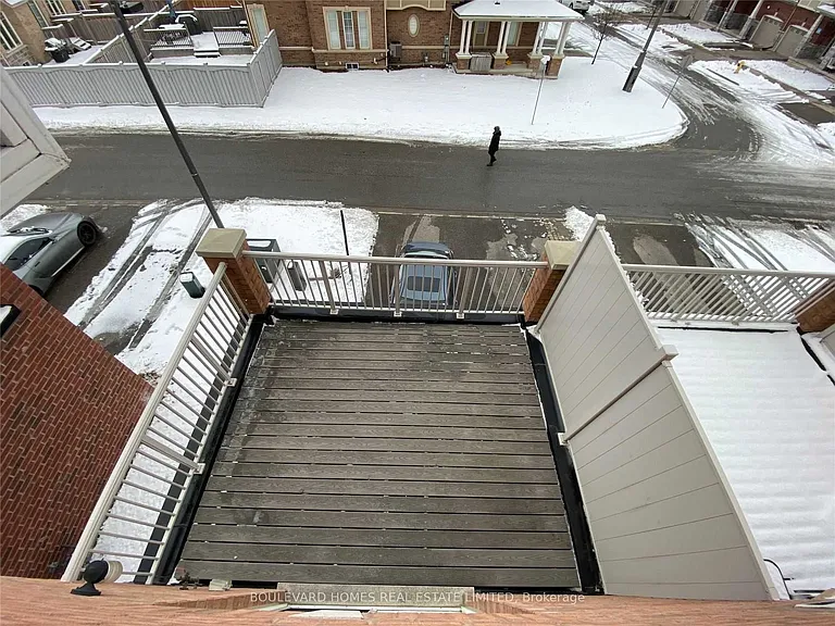 9918 McCowan Rd — Photo 6