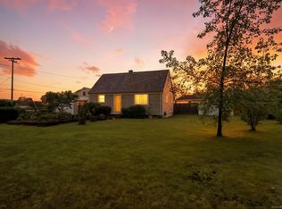 2 Thomas St, Enfield, CT 06082